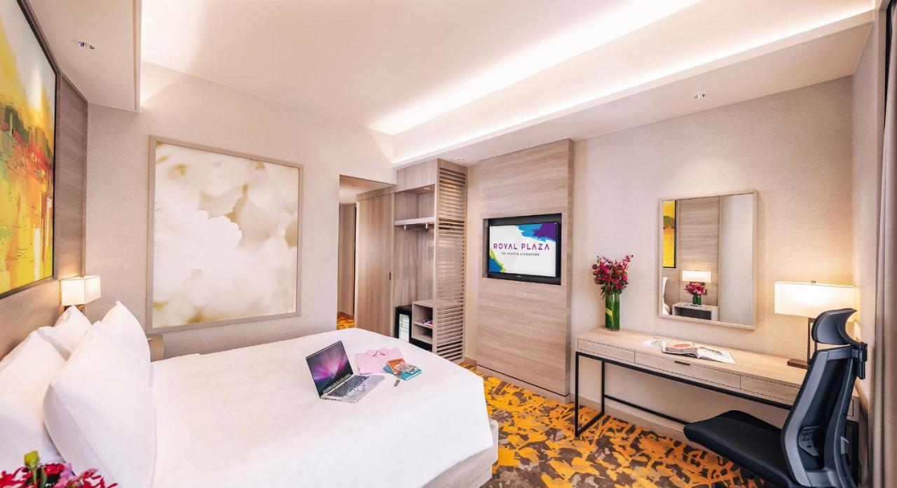 Royal Plaza On Scotts Hotel Singapore Exterior photo Deluxe Room